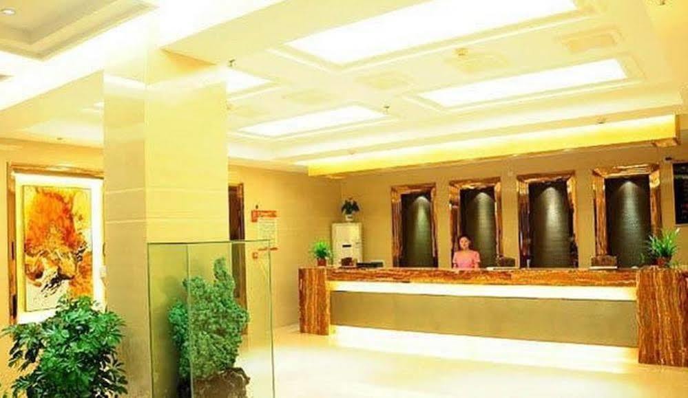 Ronghe Holiday Hotel Shiyan (Hubei) Exterior foto