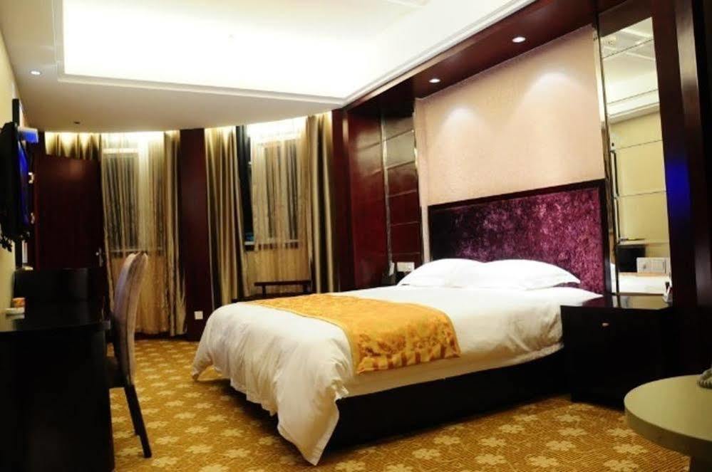 Ronghe Holiday Hotel Shiyan (Hubei) Exterior foto